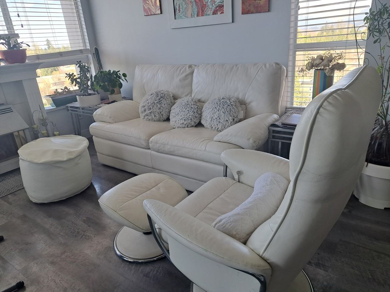 14881 103A Avenue - Photo 3 of 8