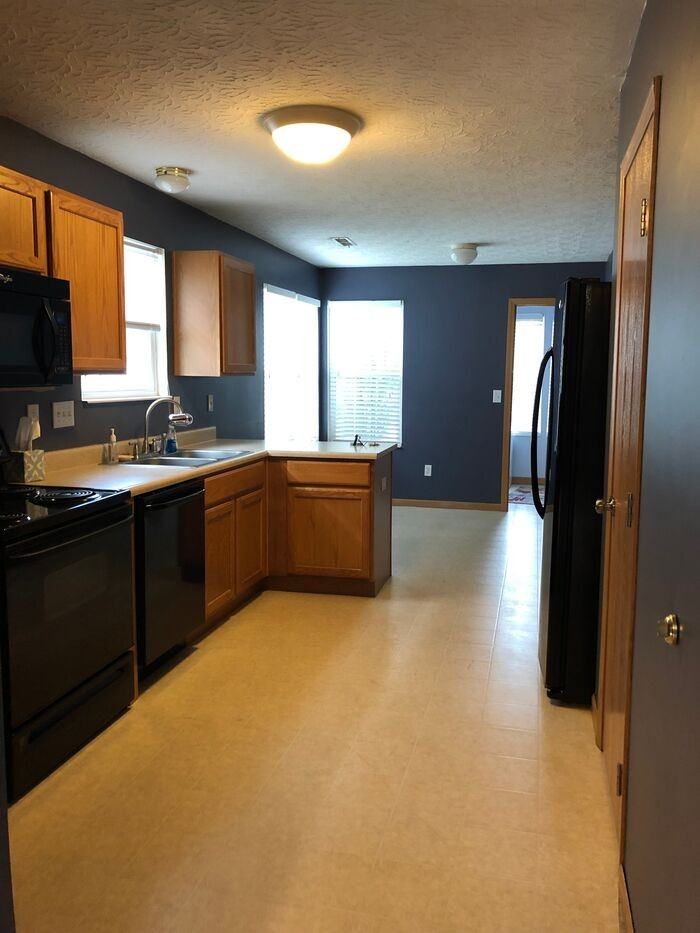 3007 Abby Way - Photo 2 of 12