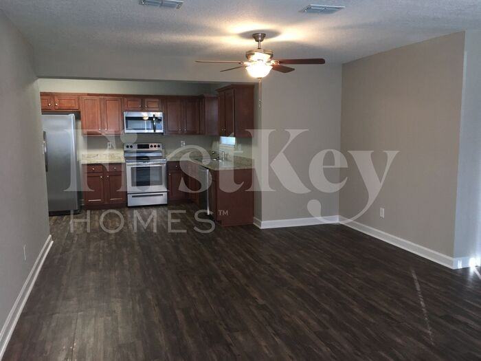4727 Ruckner Rd - Photo 2 of 12