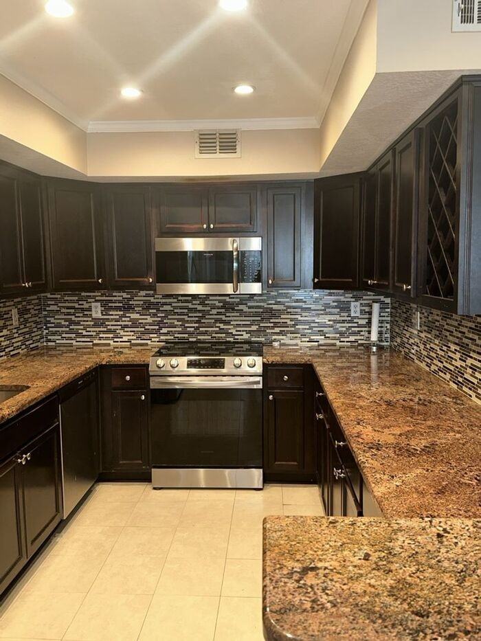 2304 Triad Ln - Photo 2 of 23