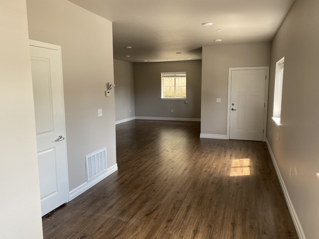 1639 Pine St #A - Photo 3 of 10