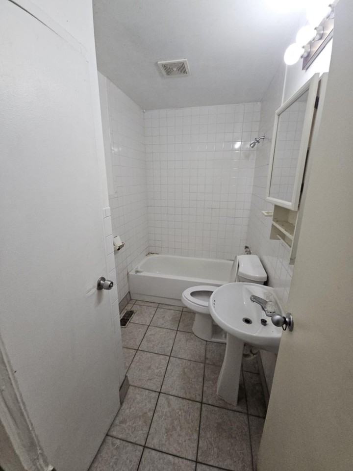 4131 Arcadia St #41 - Photo 5 of 8
