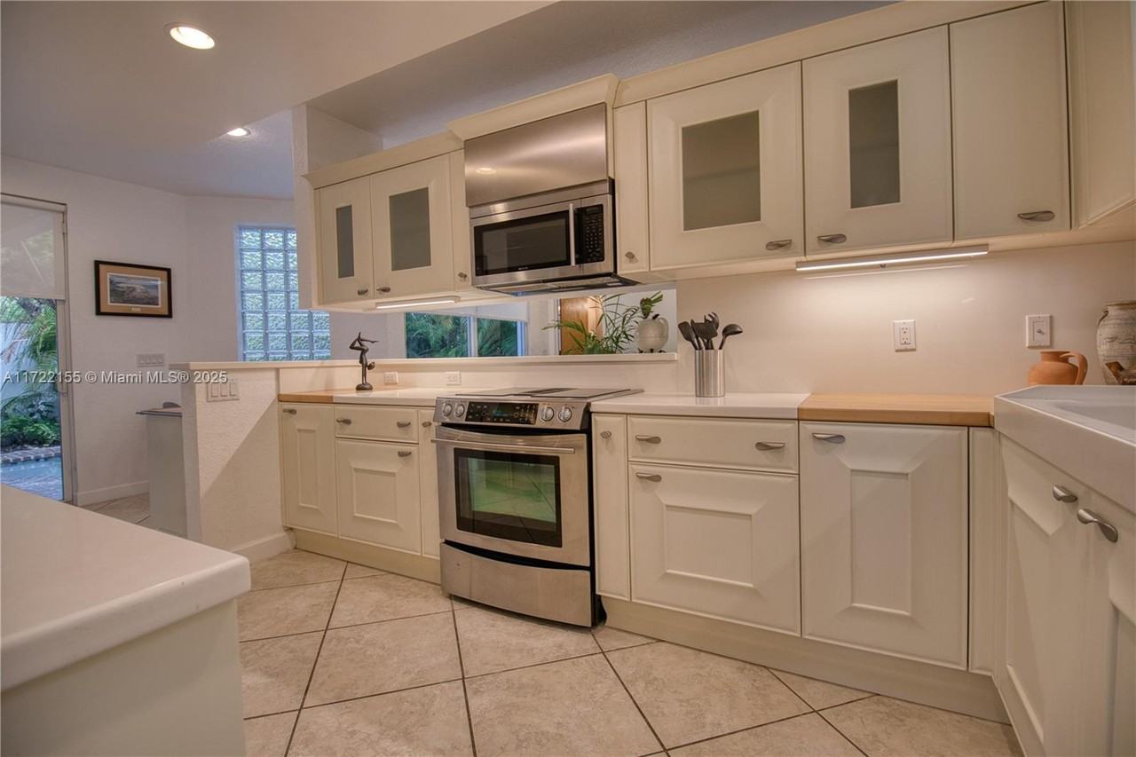 2200 Lincoln Ave #NA - Photo 5 of 15