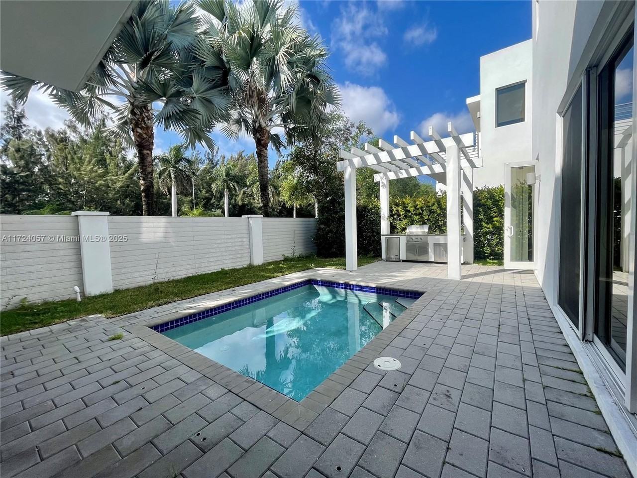 10250 Northwest 74th Terrace #NA - Photo 6 of 15