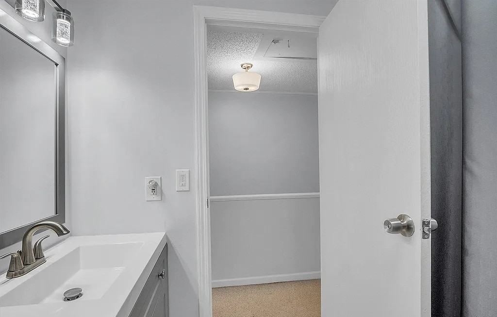 32 Mountainshire Dr #32 - Photo 2 of 16