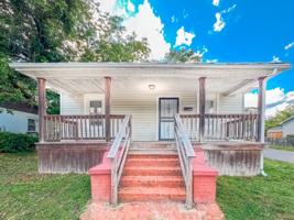 featured image of 1102 Custer St #NA