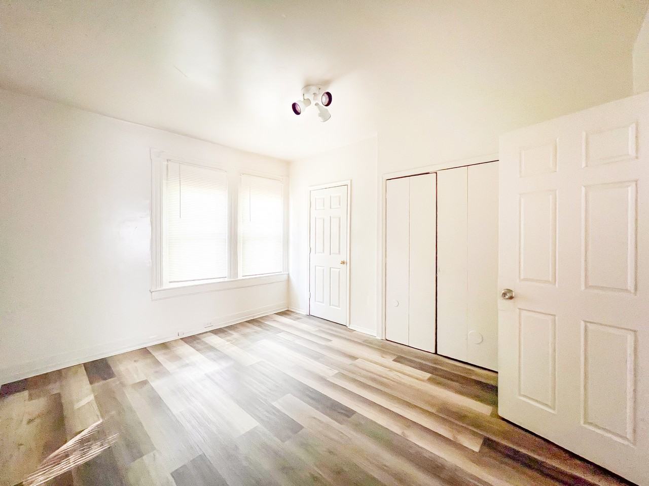 1102 Custer St #NA - Photo 3 of 19