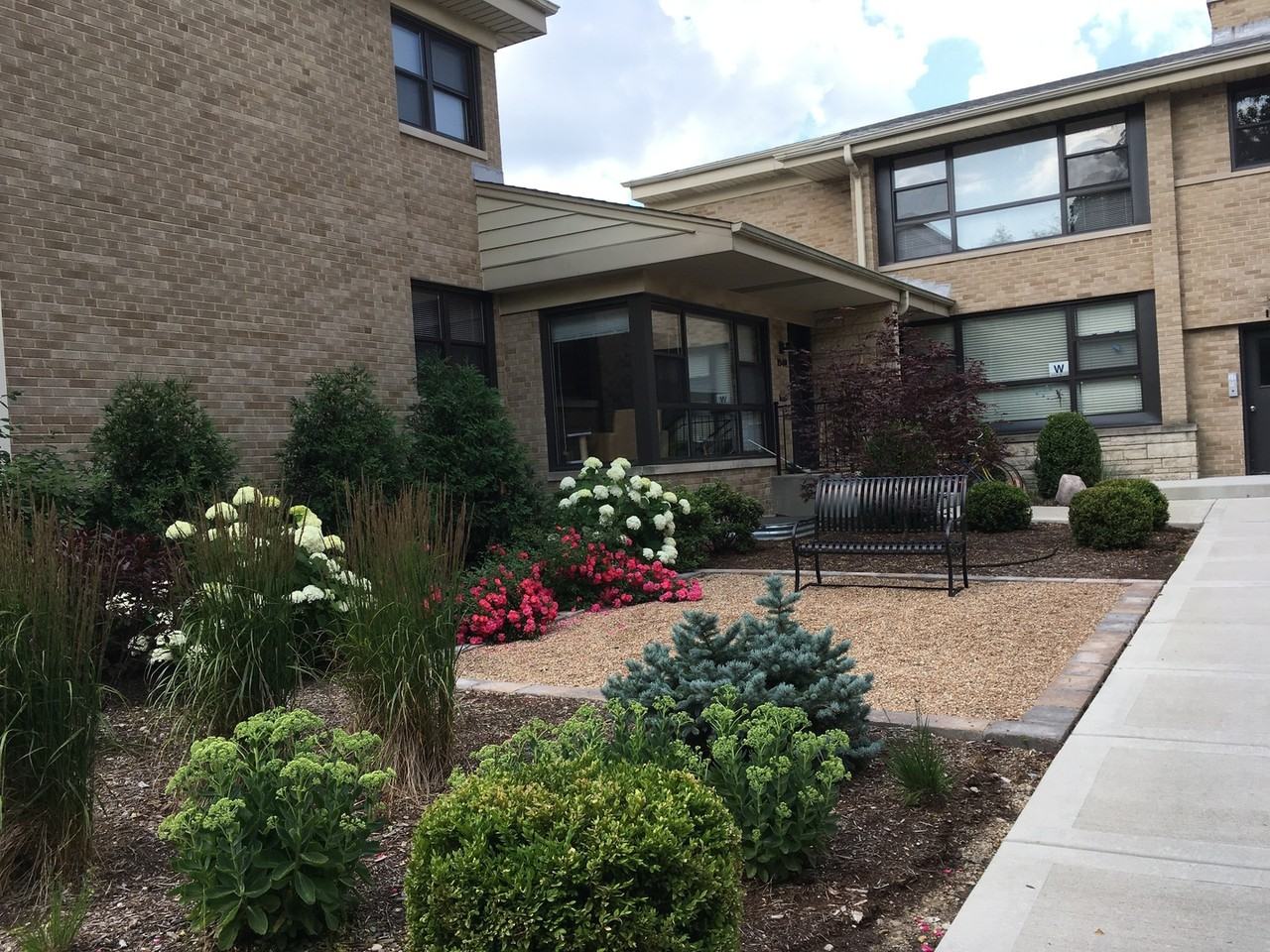 1942 Linden Ave #A - Photo 7 of 8