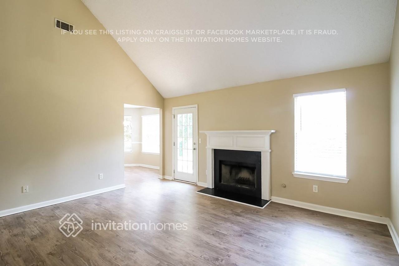 1692 Zacharys Way - Photo 6 of 15