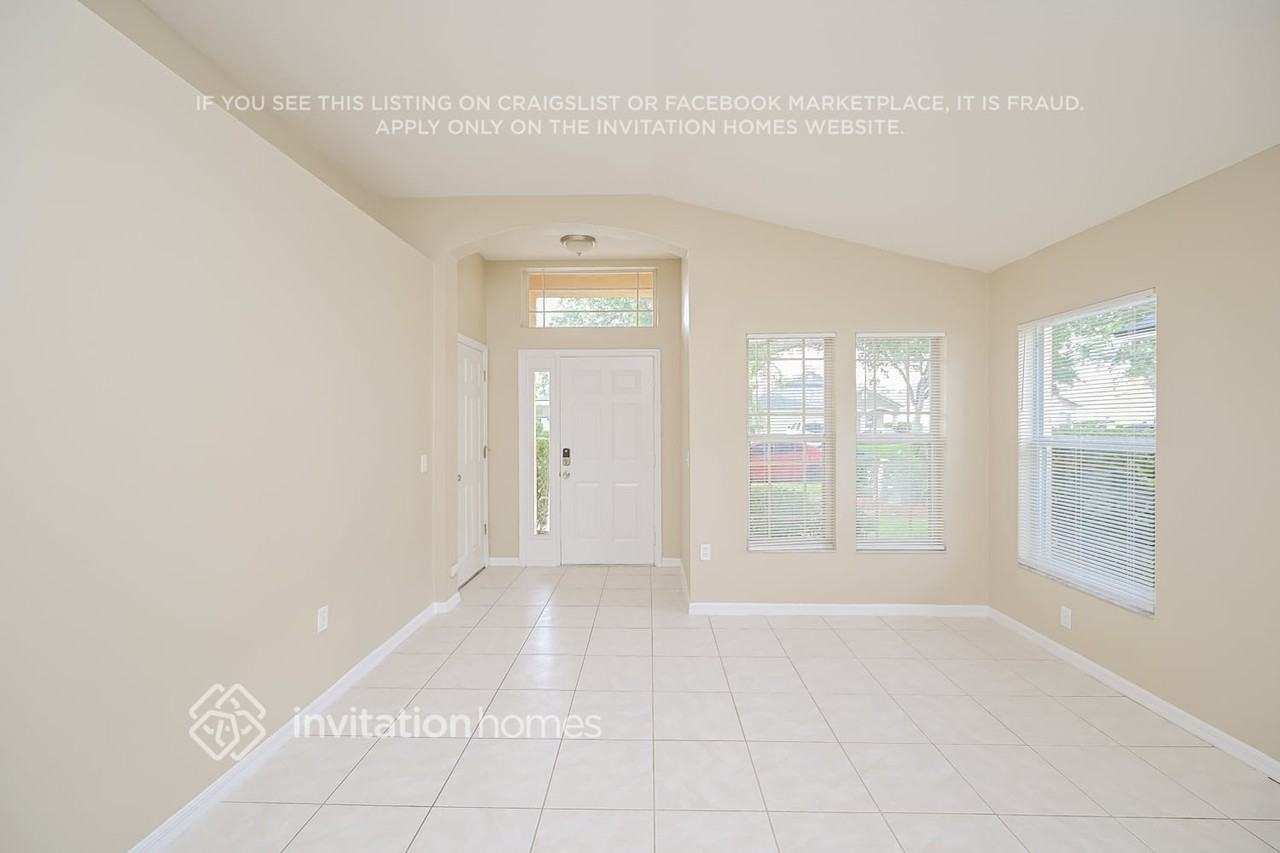 11220 Coralbean Dr - Photo 3 of 17