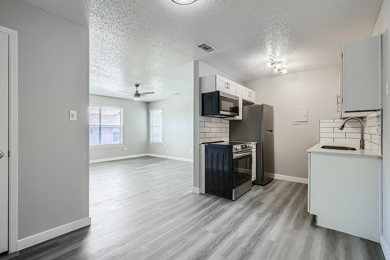 Rise Hillcrest - Photo 6 of 50