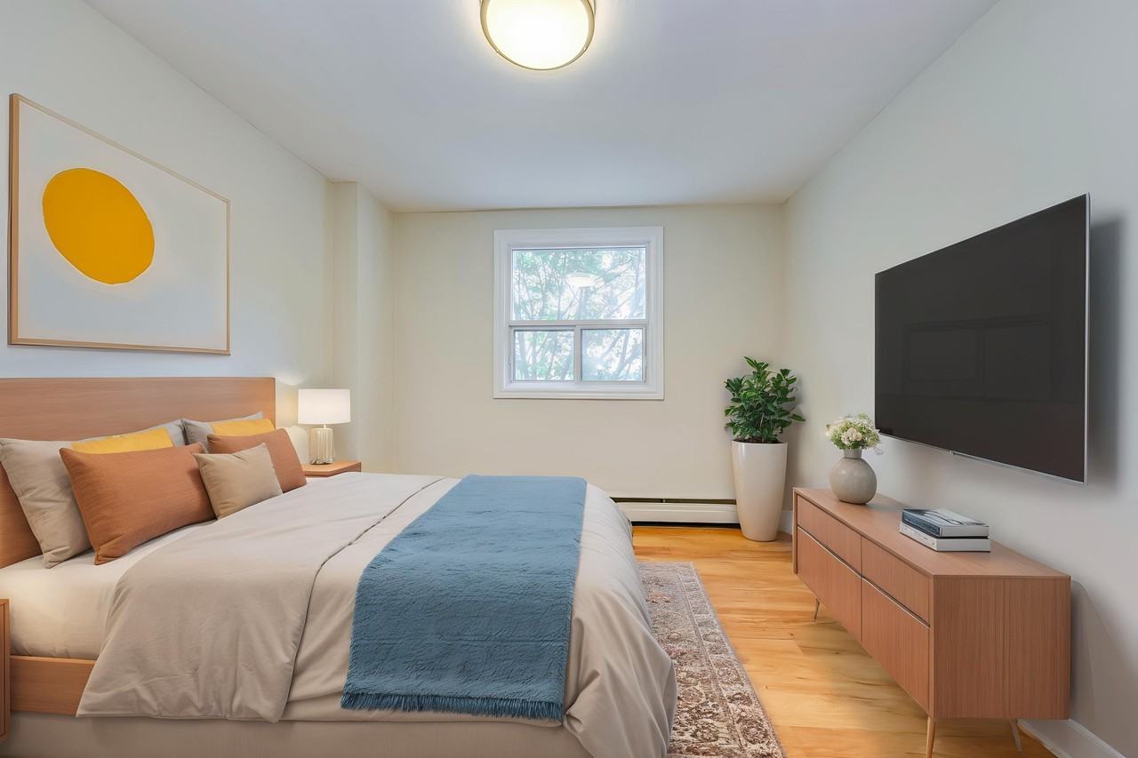 North Park Tower - Photo 5 of 10