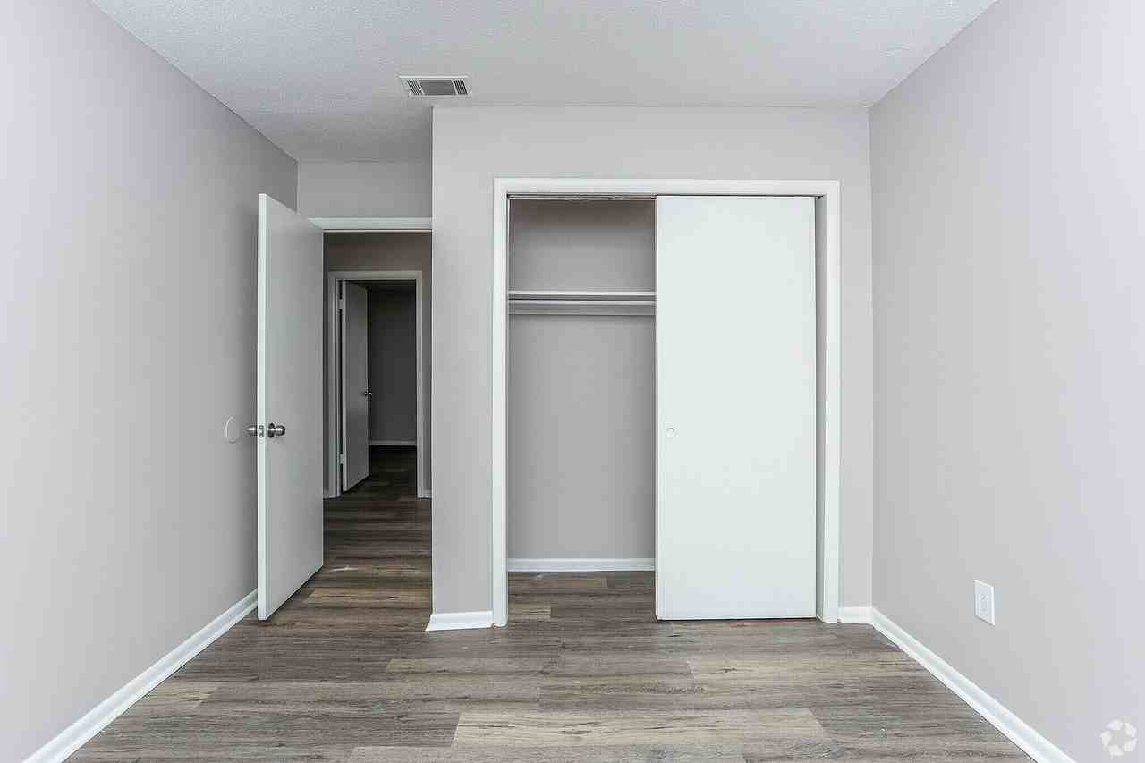 Brierwood Point Apartments - Photo 4 of 9