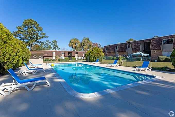 East Lake Apartments - Photo 3 of 7