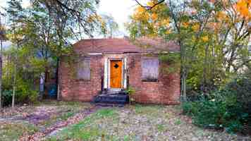 featured image of 2163 Georgia St