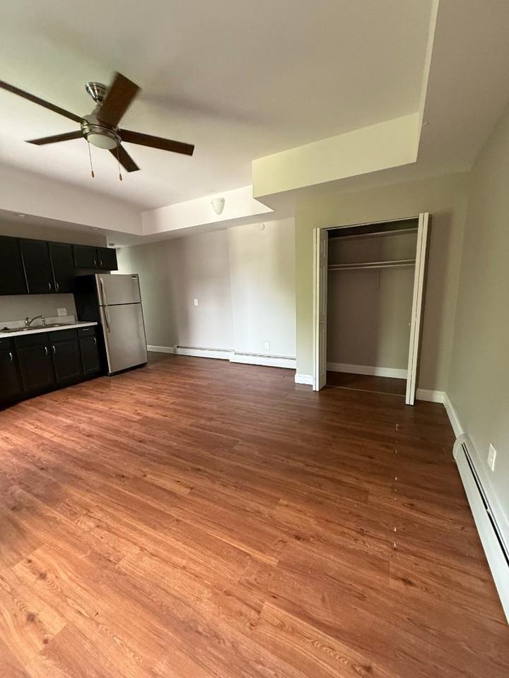 1323 Pendleton Street - Photo 5 of 8