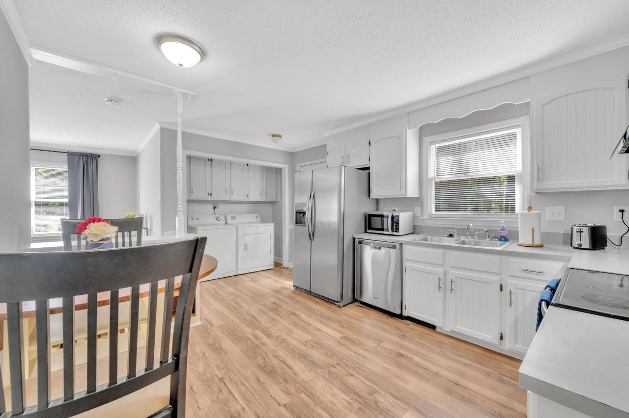 7231 Leaves Ln - Photo 3 of 5