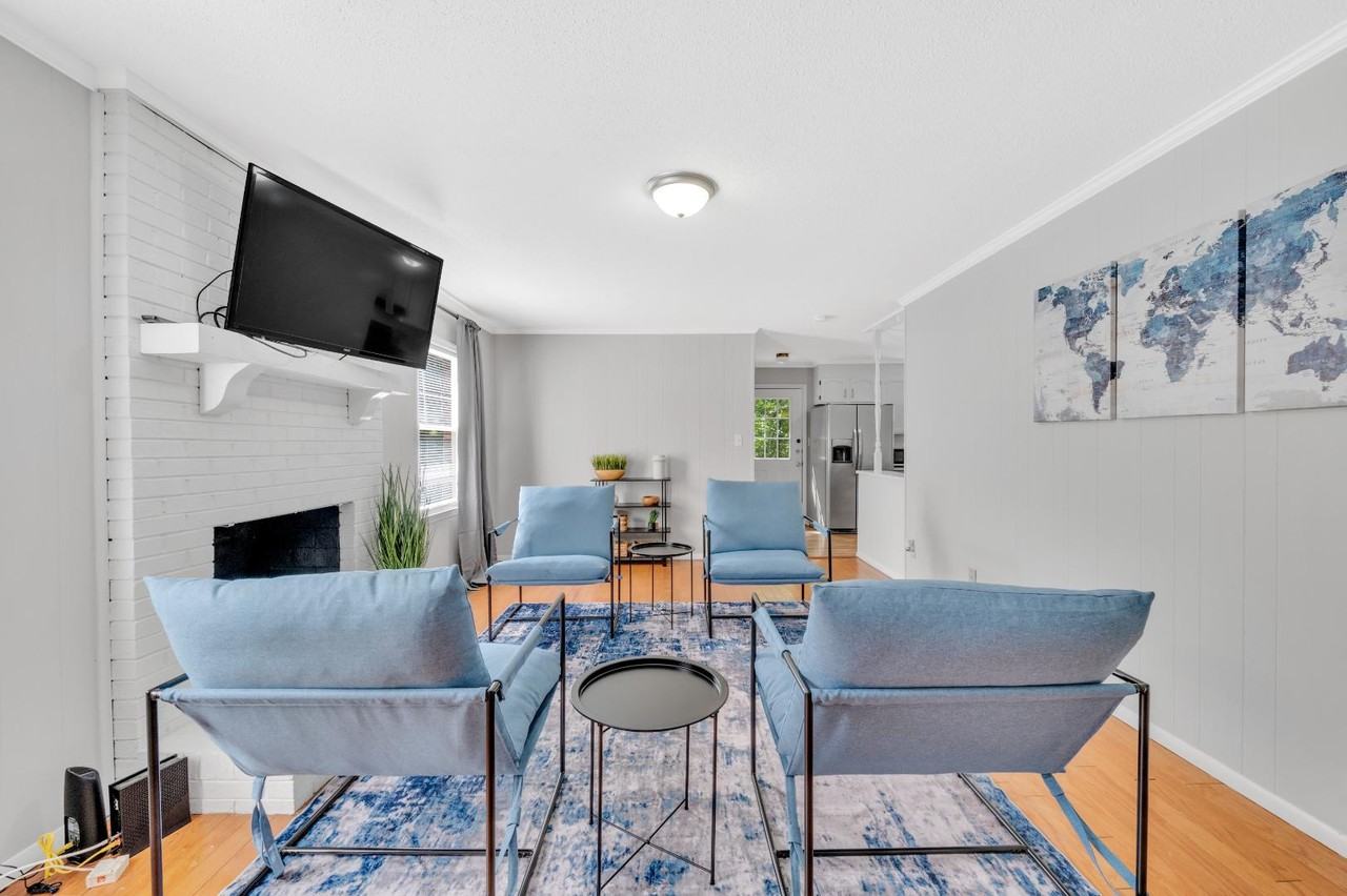 7231 Leaves Ln - Photo 4 of 5