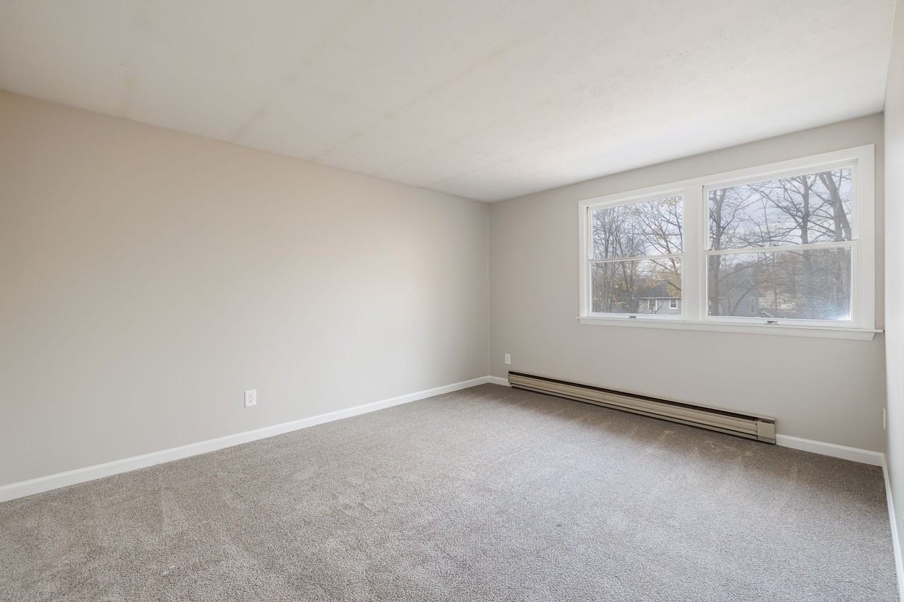 Swiss Chalet Apartments - Photo 5 of 37