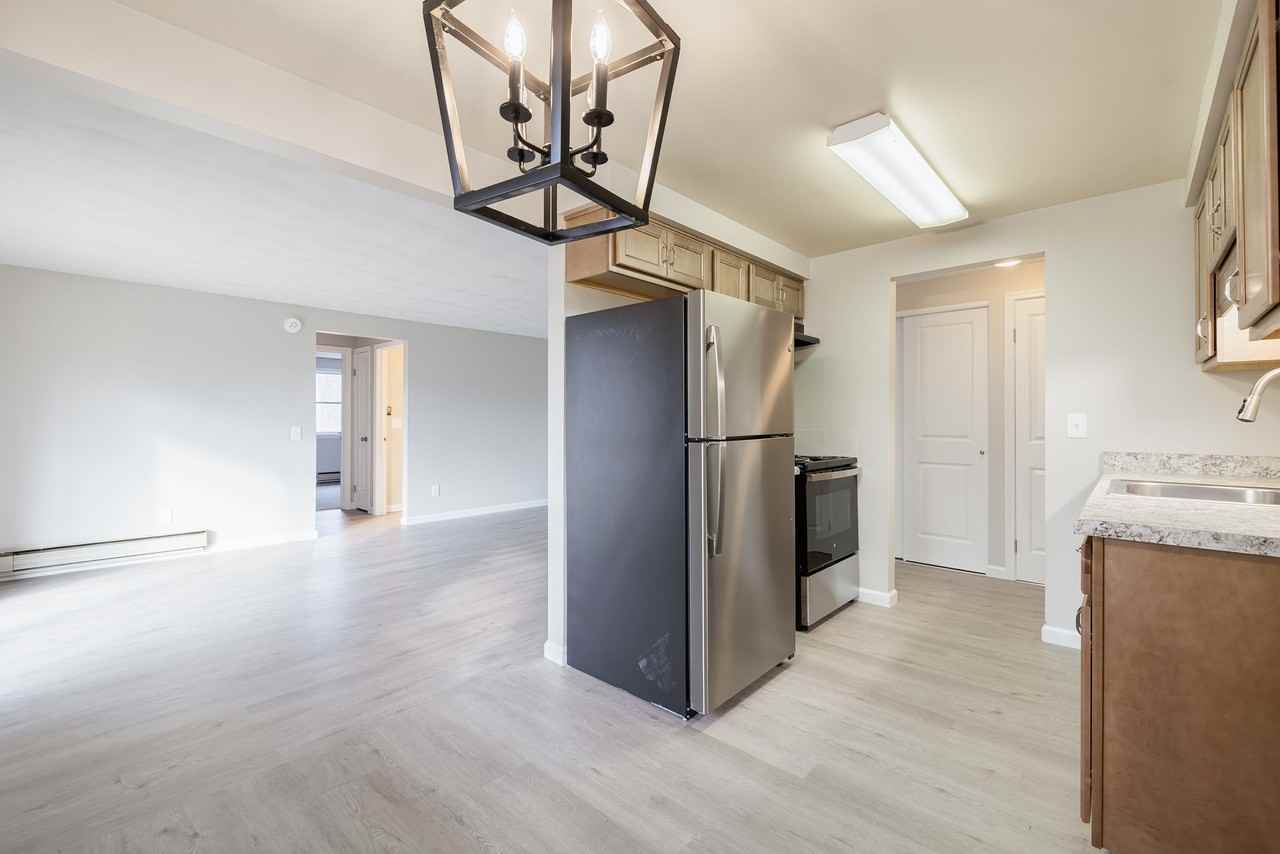 Swiss Chalet Apartments - Photo 7 of 37