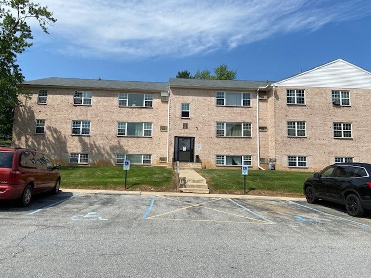 Oxhaven Apartments - Photo 3 of 50