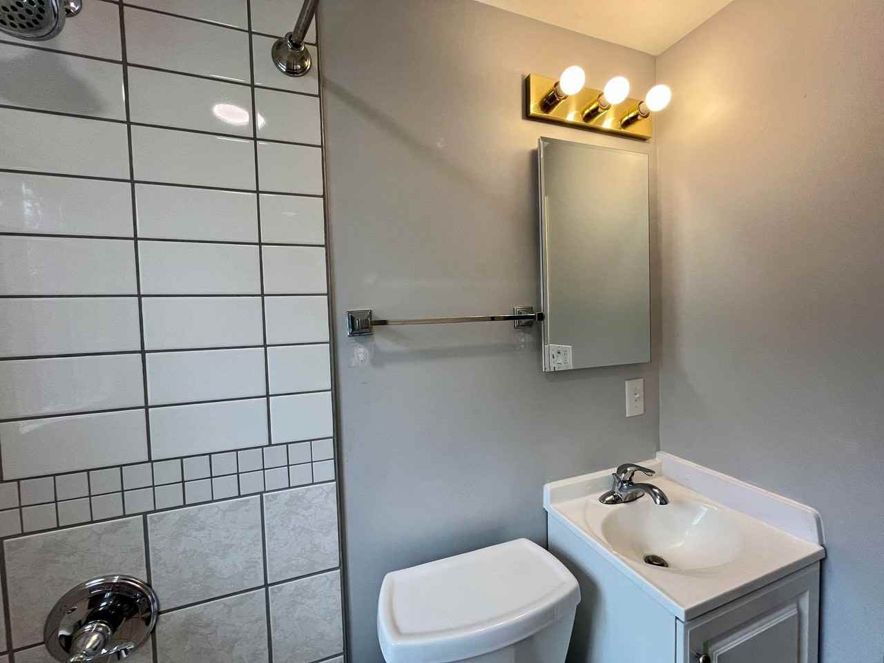 1203 Plumer St - Photo 7 of 16