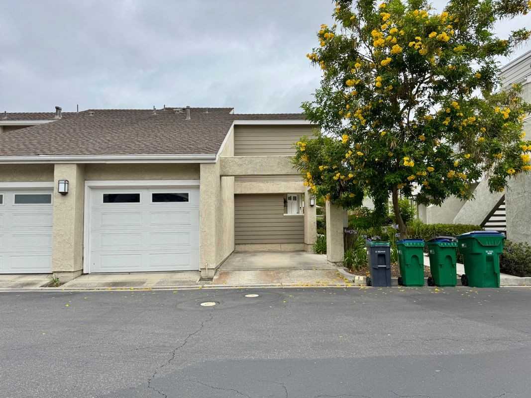 339 Deerfield Ave ##20 - Photo 2 of 17