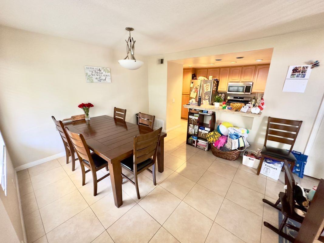 339 Deerfield Ave ##20 - Photo 3 of 17