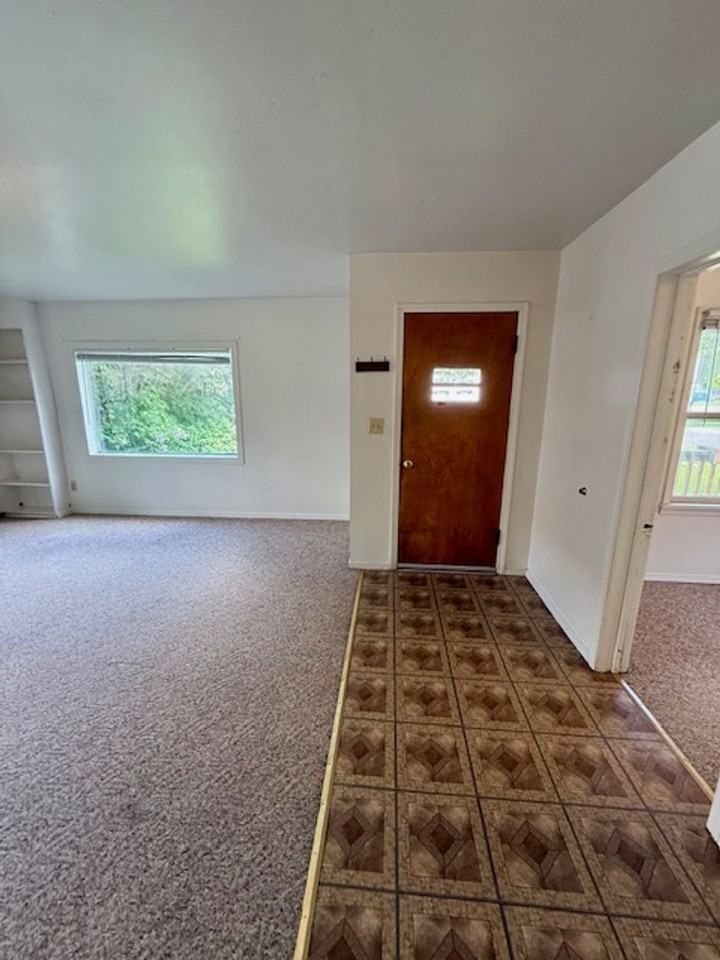 609 S 9th Ave - Photo 3 of 30