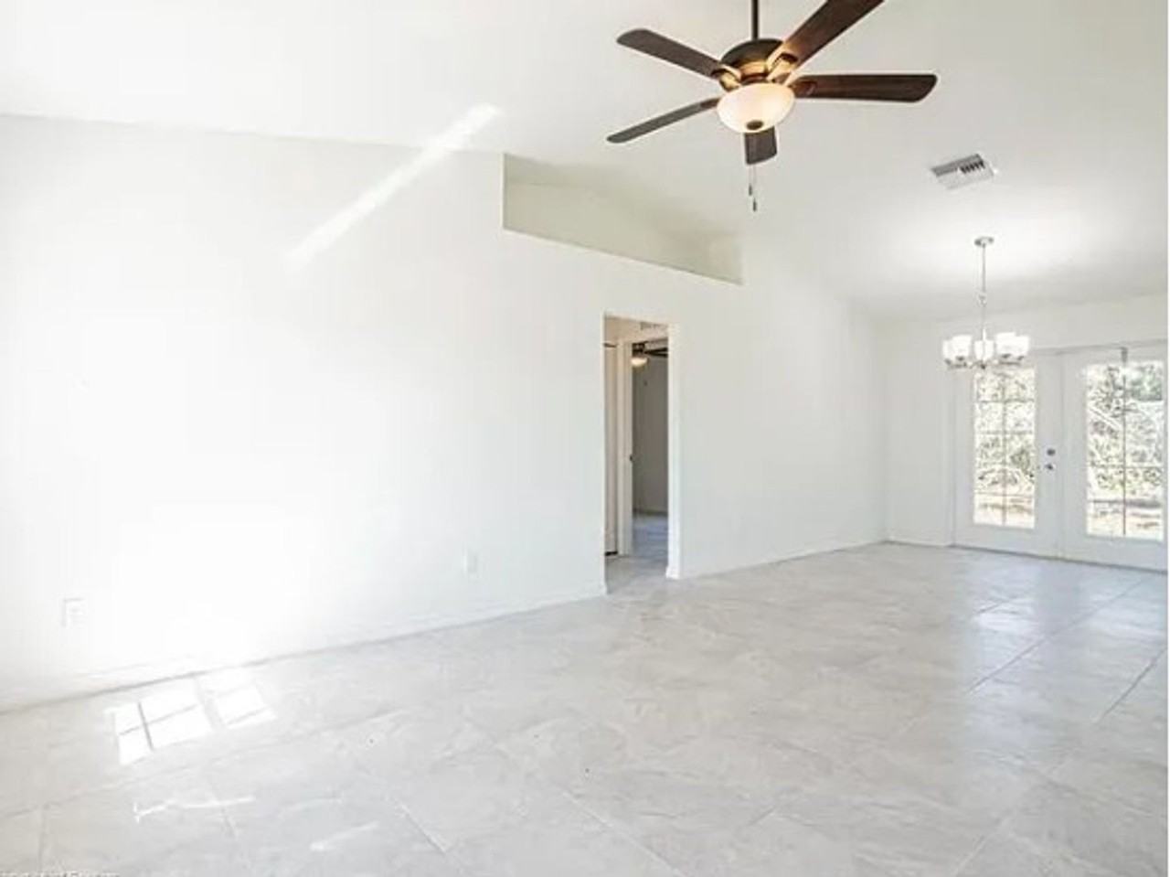 443 Gloria Blvd - Photo 2 of 11