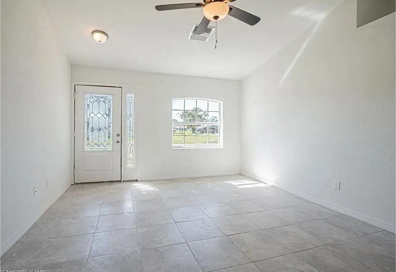 443 Gloria Blvd - Photo 3 of 11