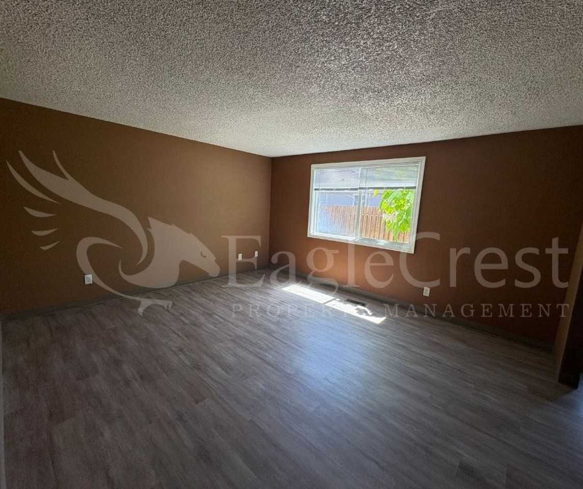 Dogwood Apartments - Photo 6 of 26