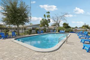 featured image of 3252 Sw 52nd Ave