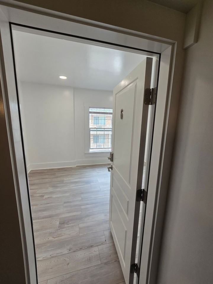 1218 Clarkson Street, LLC - Photo 4 of 26