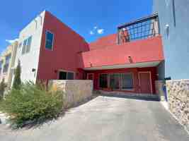 featured image of 4004 Camelot Hts #B