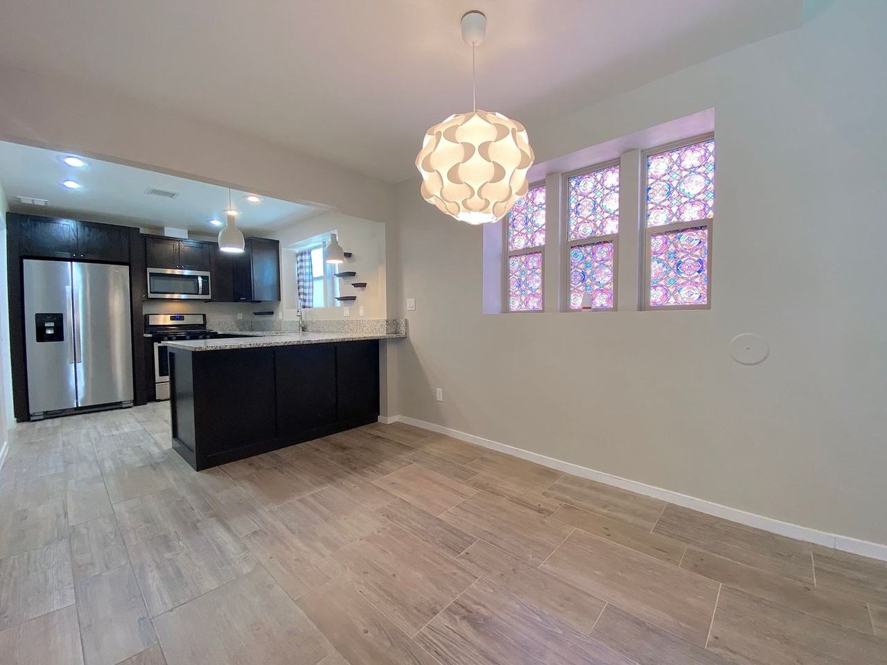 4004 Camelot Hts #B - Photo 7 of 36