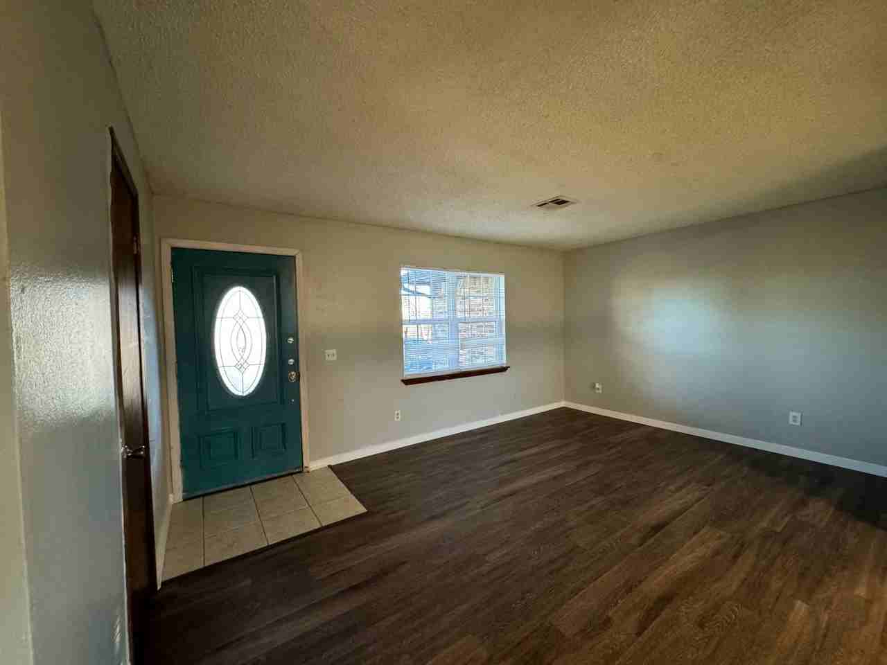 3308 Gwendolyn Ln - Photo 3 of 13