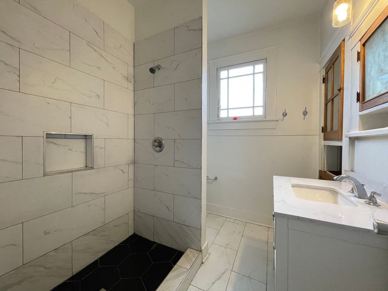 1613 1613 - 1615 Burdette Street - 1615 #1615 - Photo 6 of 7