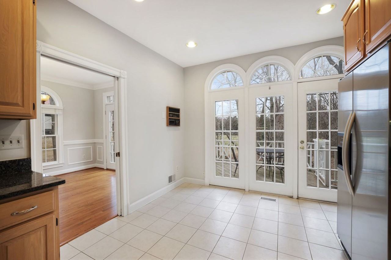 2171 Wolftrap Ct - Photo 7 of 32