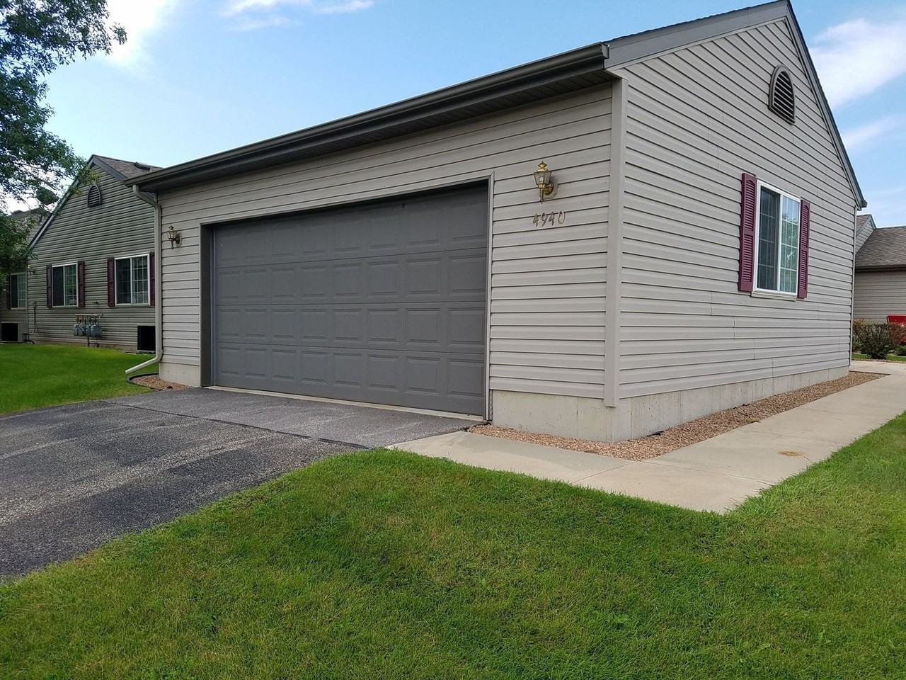 4940 36th Pl Nw - Photo 2 of 13