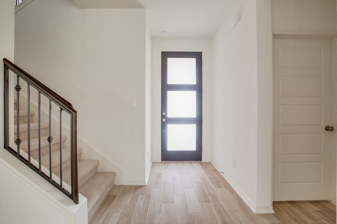 9201 White Coral Dr #47 - Photo 4 of 28
