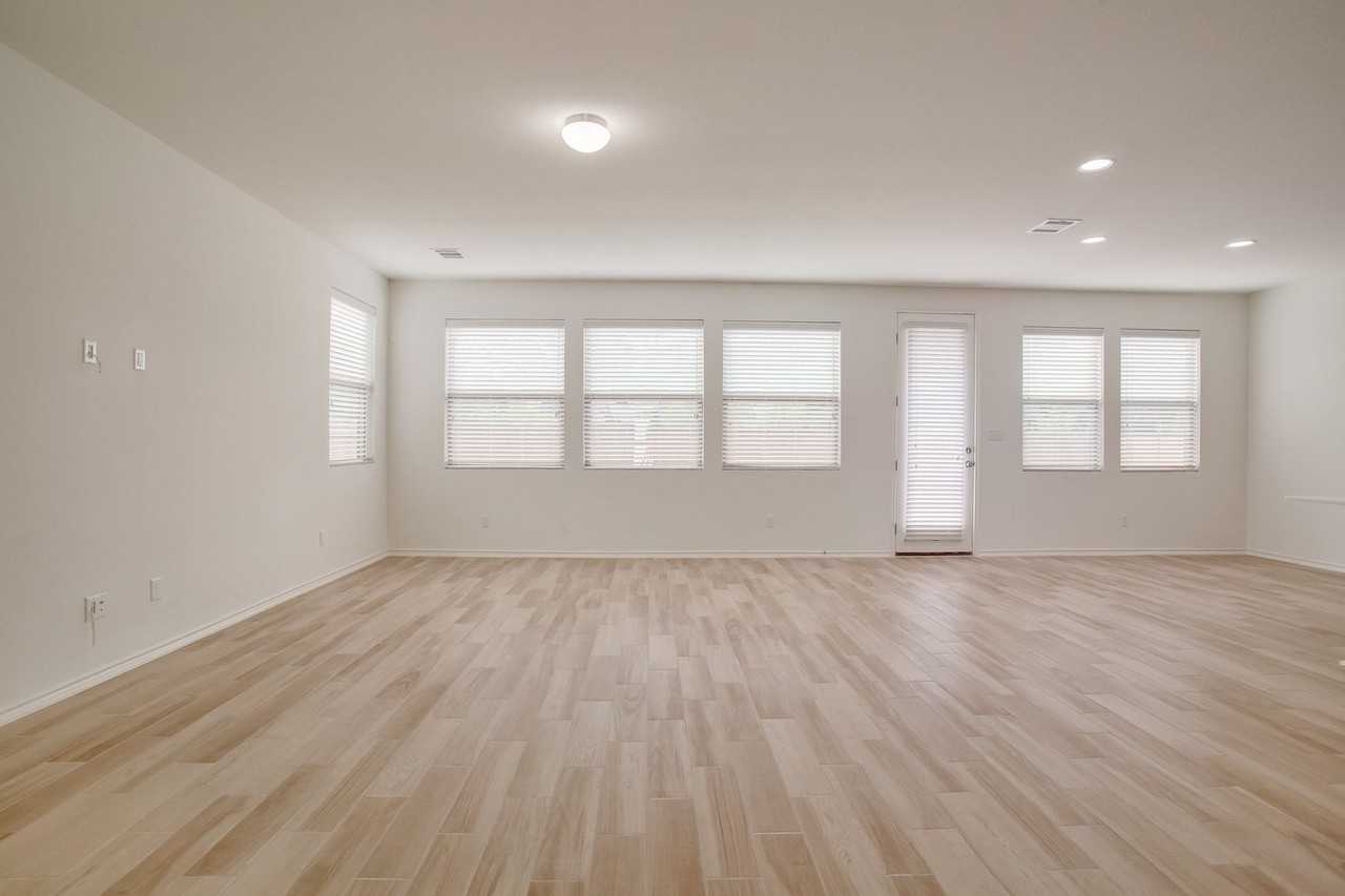 9201 White Coral Dr #47 - Photo 5 of 28
