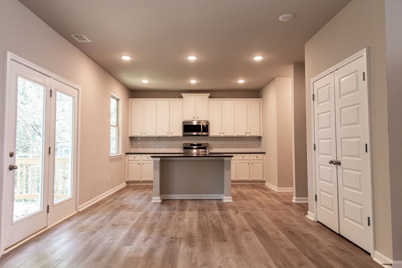 129 Mcginnis Cir - Photo 5 of 12