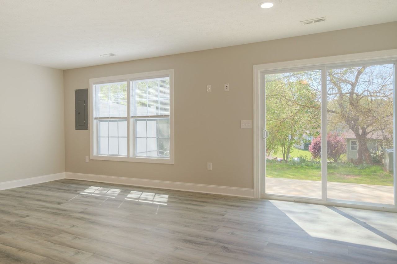 370 Twig St Nw - Photo 5 of 17