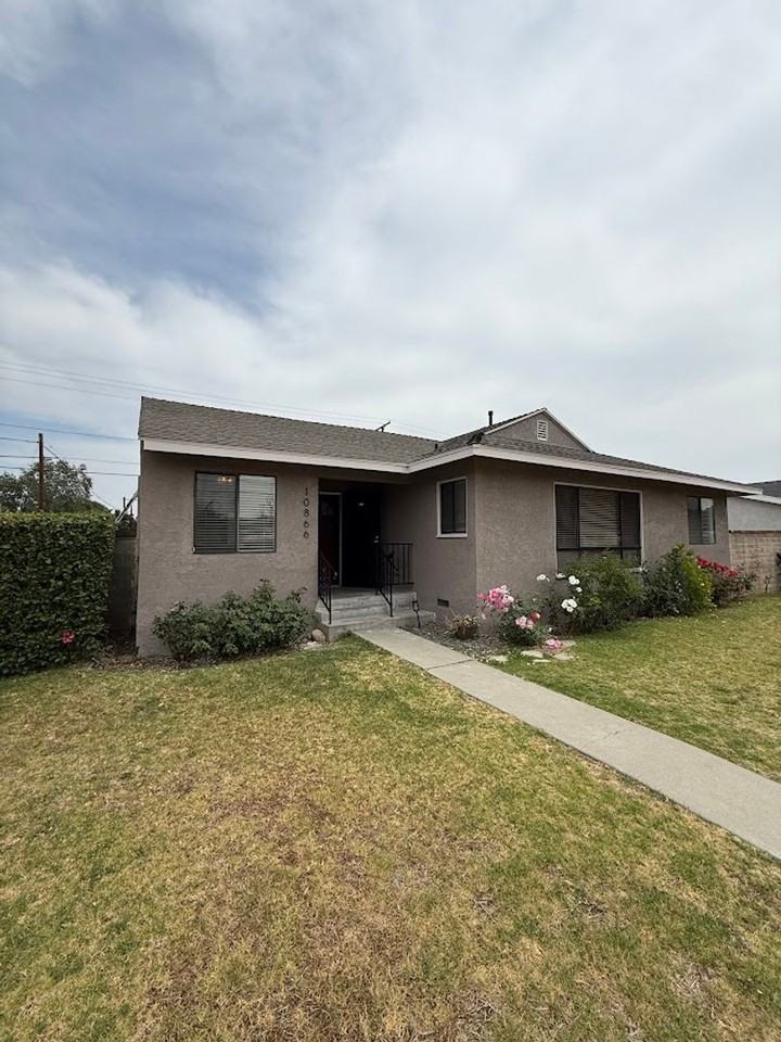 10866 Gerald Ave - Photo 2 of 33