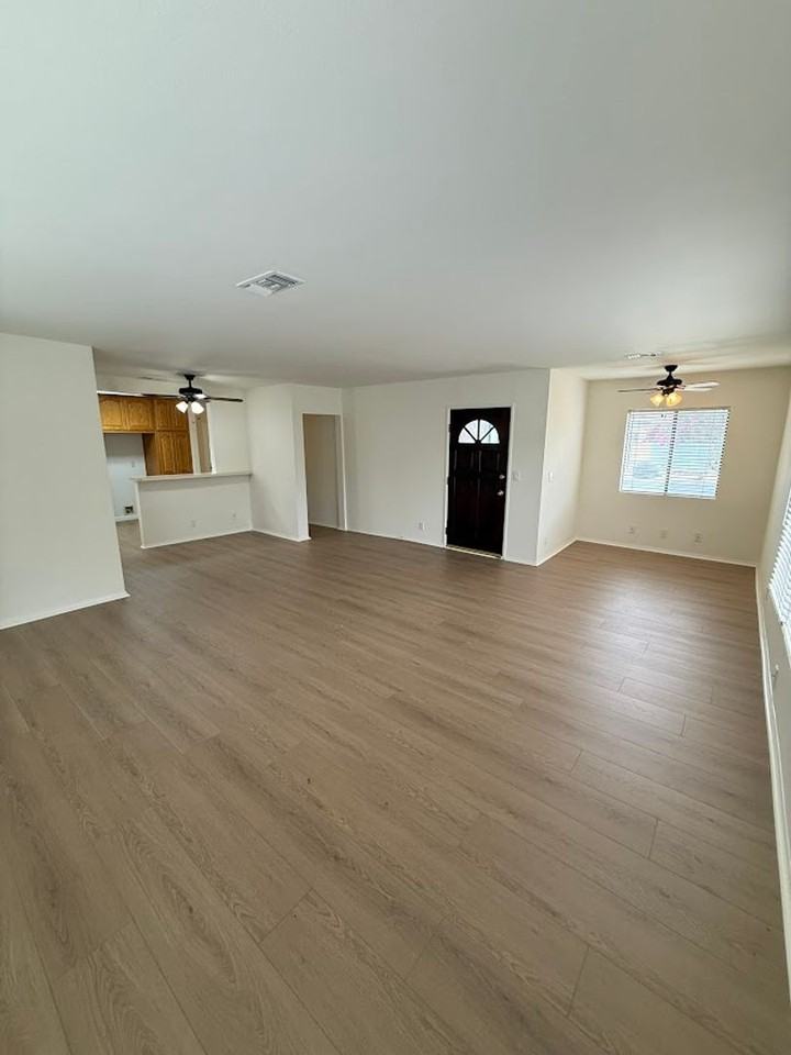 10866 Gerald Ave - Photo 6 of 33