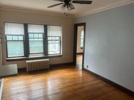 featured image of 1521 N Franklin Pl