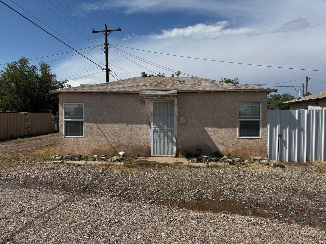 1105 W Alameda St
