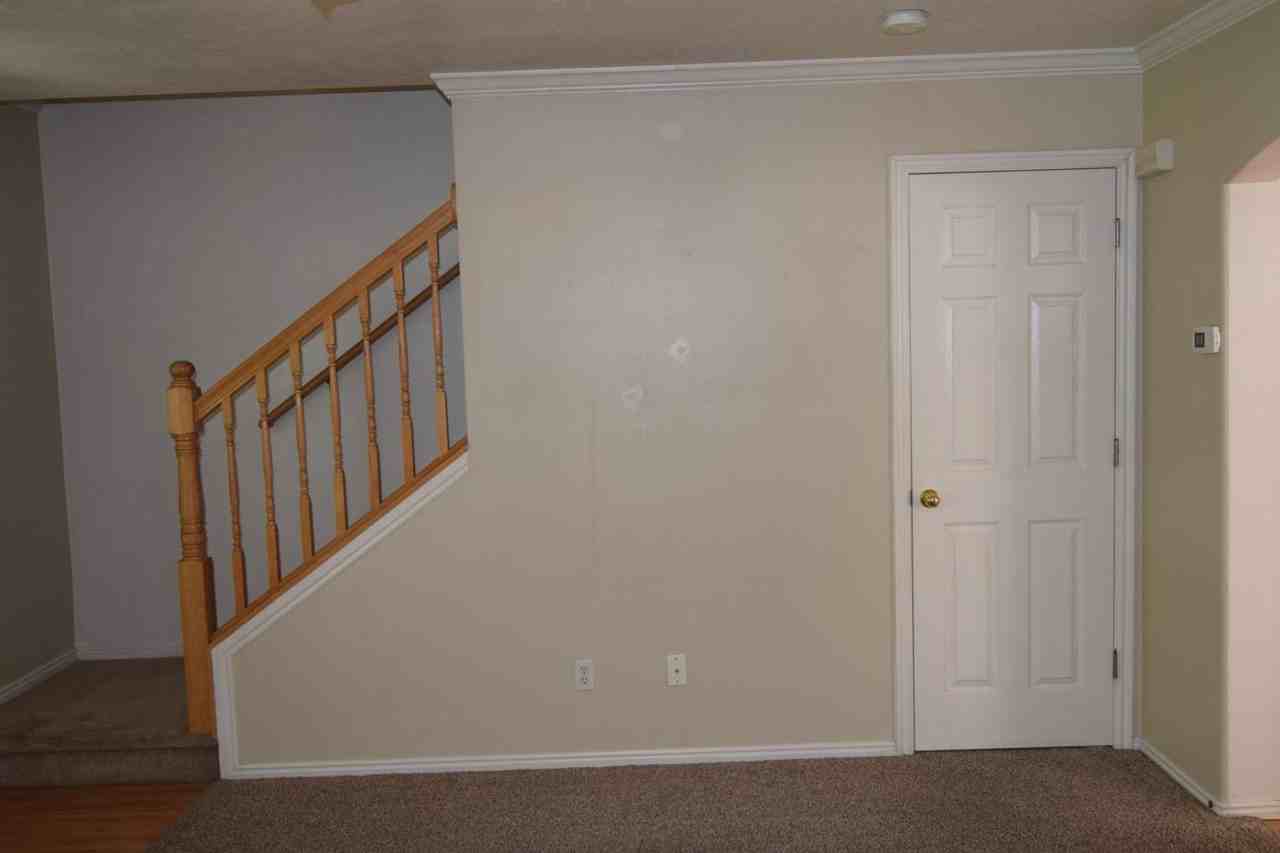119 Penhurst Pl - Photo 3 of 46