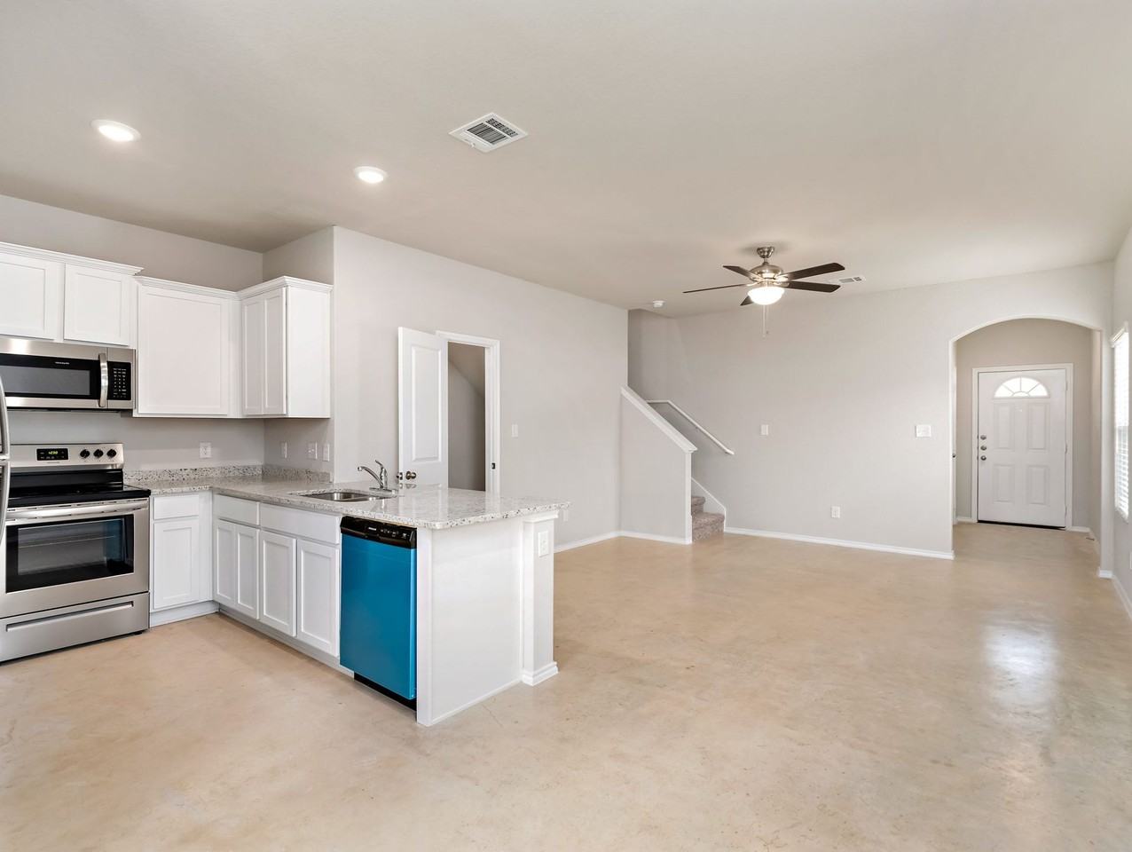 New Unit Available for Rent! Move In Specials! - Photo 7 of 33